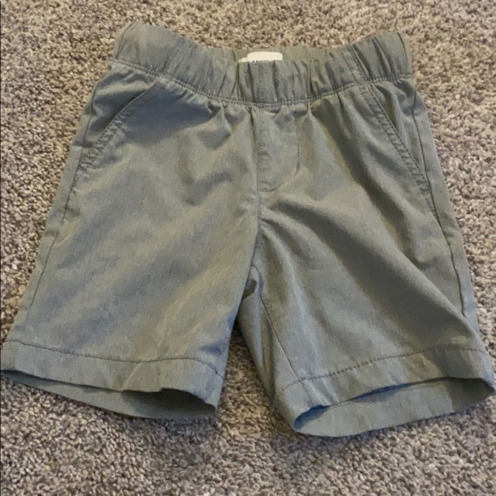 Boys Size XS (5) Old Navy Lightweight Shorts